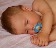 Choosing Humidifiers for Babies: Warm or Cool Mist?